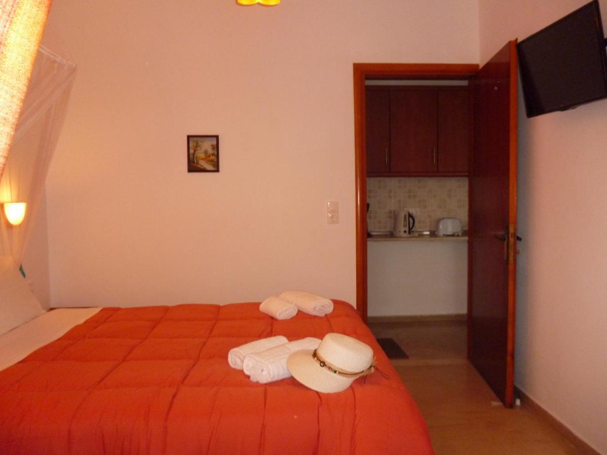 Kostas Apartments & Studios Agios Georgios Pagon Exterior photo