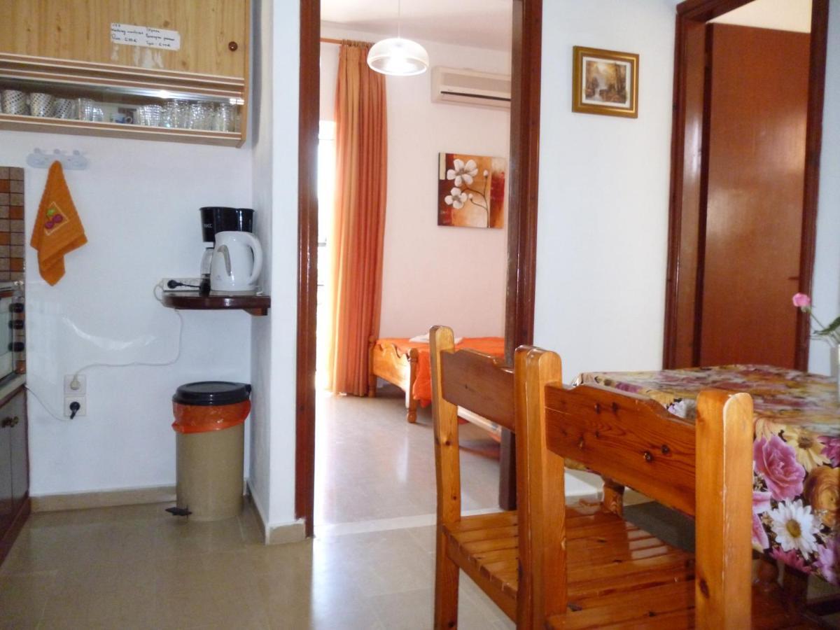 Kostas Apartments & Studios Agios Georgios Pagon Exterior photo