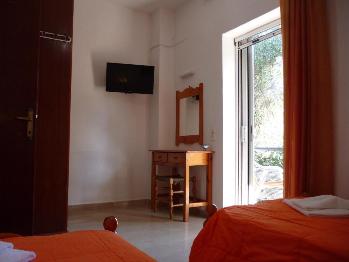 Kostas Apartments & Studios Agios Georgios Pagon Exterior photo