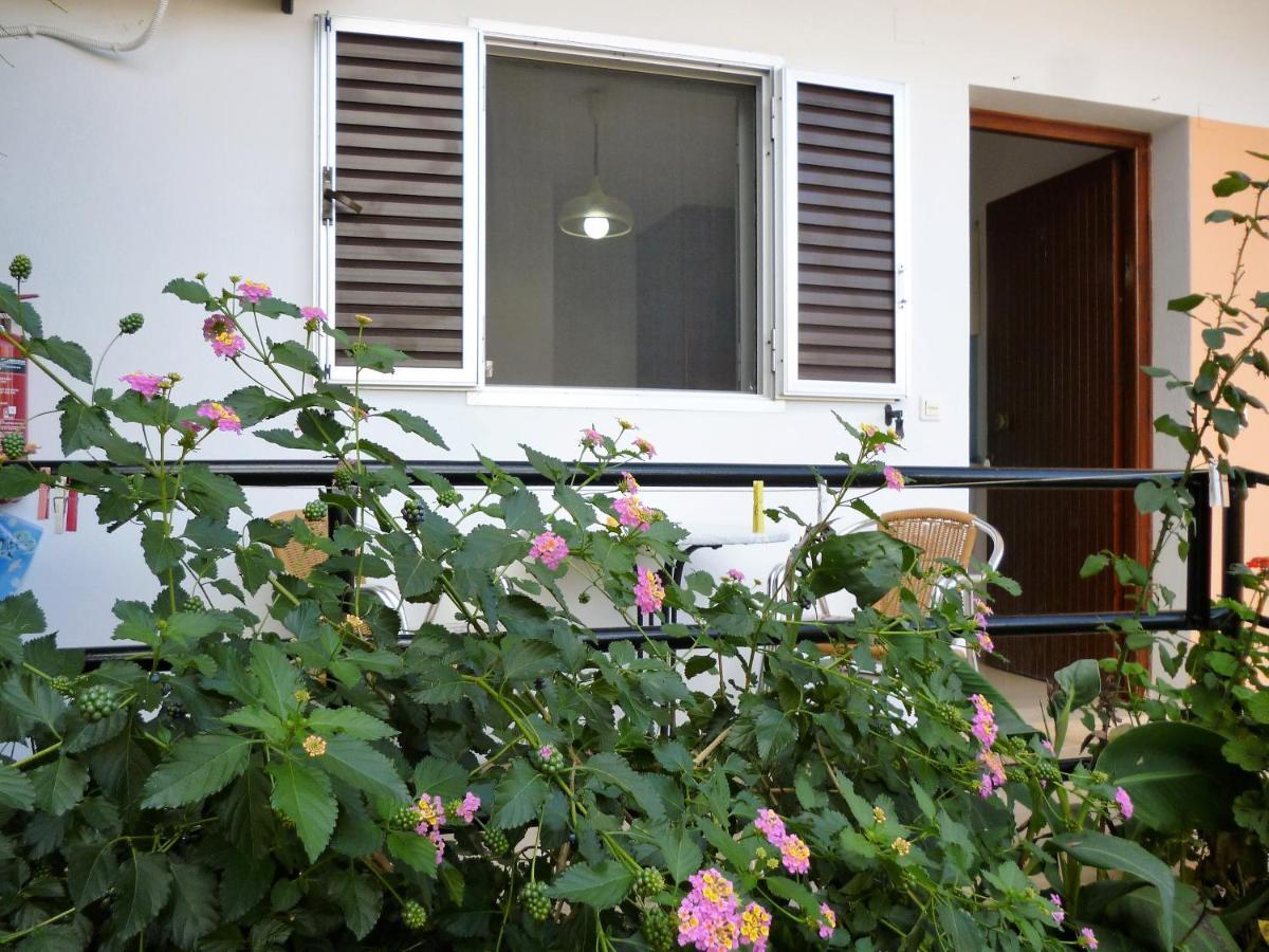 Kostas Apartments & Studios Agios Georgios Pagon Exterior photo
